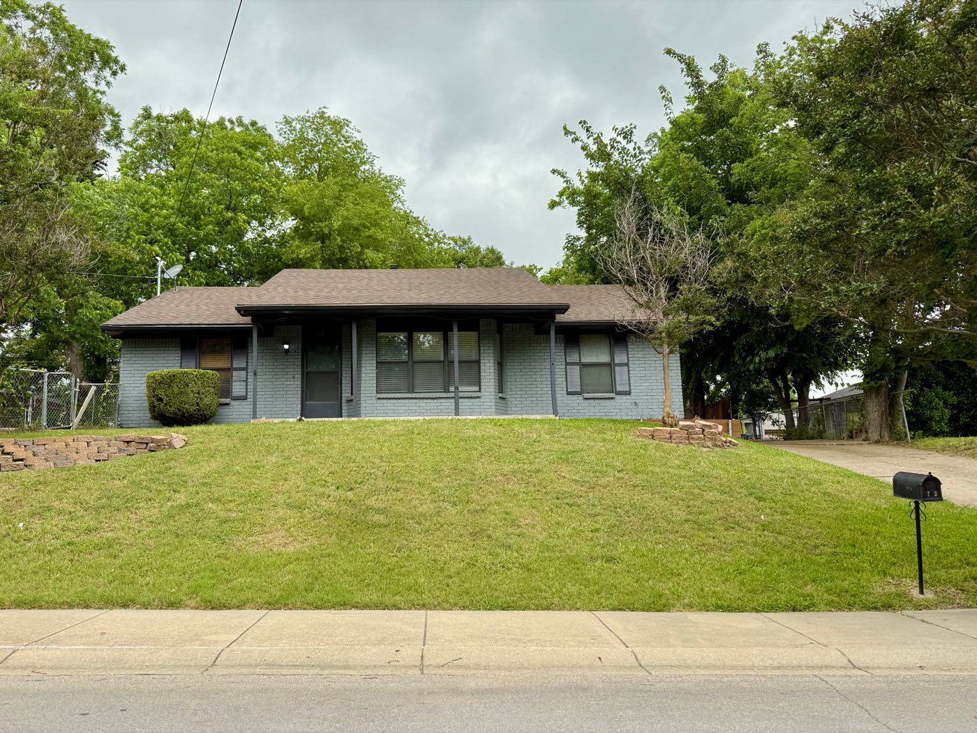 Front exterior of 702 E Interurban St, Rockwall TX